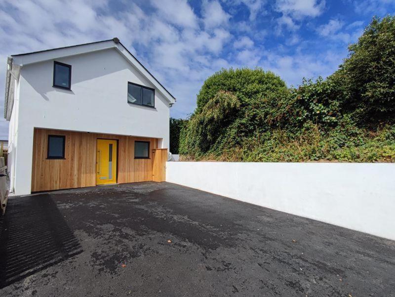 Town Location - 5 Min Walk To Beach - Dog Friendly New Quay Kültér fotó